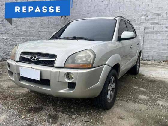 HYUNDAI TUCSON 2.0 MPFI GLS 16V 143CV 2WD GASOLINA 4P AUTOMÁTICO